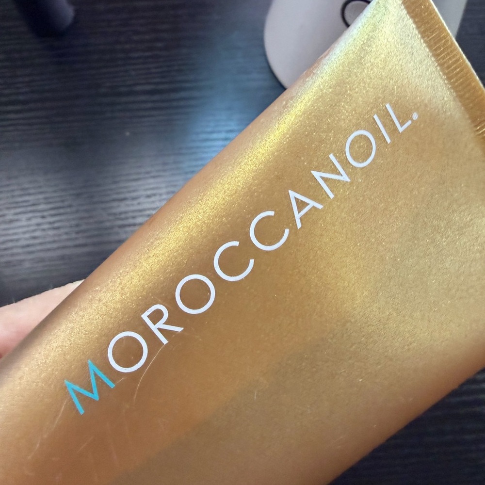 Moroccanoil Polishing Scrub Oil